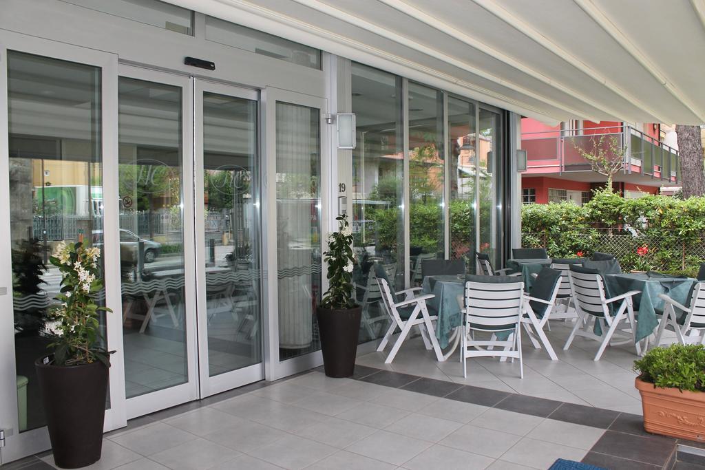 צ'סנטיקו Hotel Costanza מראה חיצוני תמונה