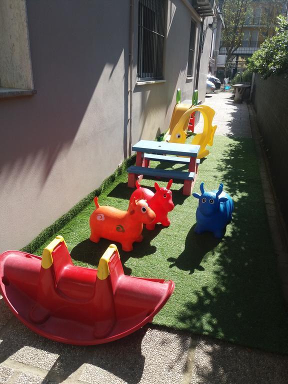 צ'סנטיקו Hotel Costanza מראה חיצוני תמונה